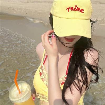 粉色飞碟 海报